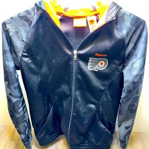 Reebok Face off Collection NHL Philadelphia Flyers Camo Sleeve Jacket Adult Sz M